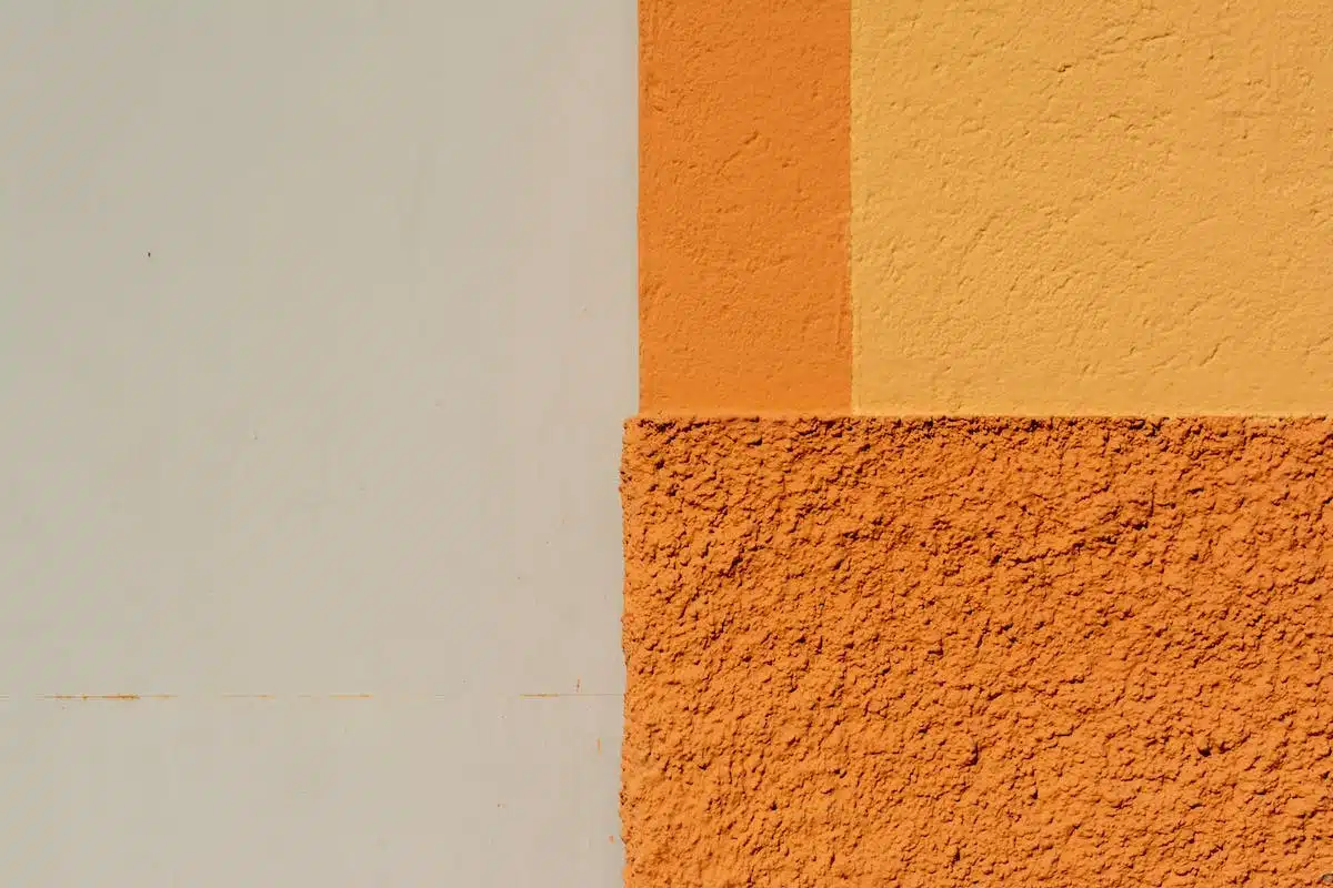 Les secrets de la peinture à l’orange : techniques et astuces